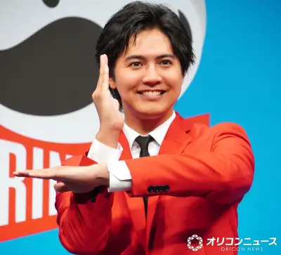 GENERATIONS片寄涼太、幼少期の父との2ショット公開「恥ずかしい」と照れ笑い