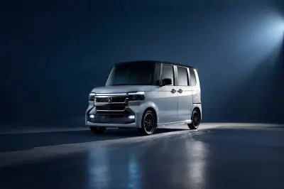 ホンダ、N-BOXマイナーチェンジの詳細を先行公開 フロントフェイス一新