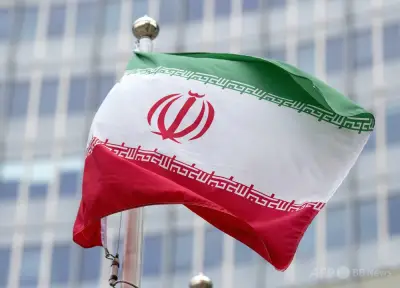 イラン、女性歌手ら8人に鞭打ち74回判決 ユーチューブ配信で