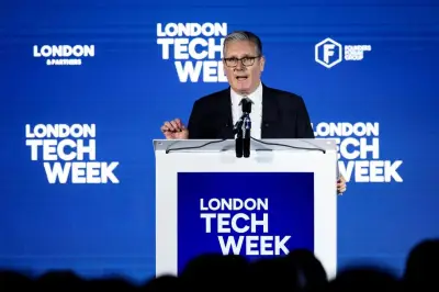 英首相、IT企業に子どもの性的画像送受信防止機能搭載を要請