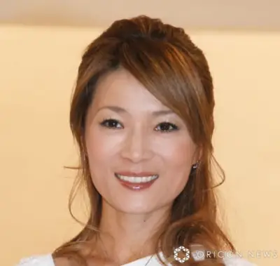 マルシア、2歳孫娘とのピンク尽くし2ショット公開「何よりの宝物」