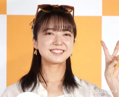 上白石萌音、ギャルネイル挑戦で困惑「所作が難しくて」 師匠エルフ荒川が伝授