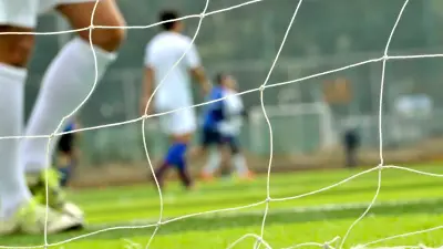 サッカーIQを高める戦術講座：なぜ選手は13kmも走るのか？相手の認知バグを狙う動き