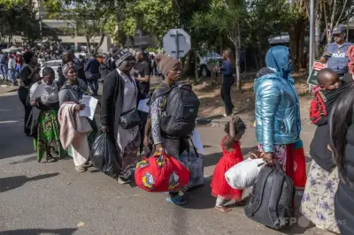 南アフリカで反移民感情高まる、1週間で外国人2745人送還 大半は不法滞在者