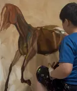 5歳で絵を始め9歳でプロデビュー、11歳の少年画家「絶対に世界一に」 自閉症の特性を個性に、家族の支え