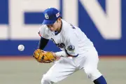 中日ドラゴンズ、4連敗で負け越し15に 延長11回の失策が痛恨