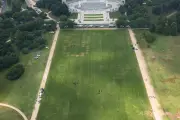米首都公園に巨大な「8647」、当局が捜査 トランプ氏への脅迫か
