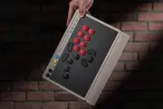 8BitDo、レバーレスアケコン新製品「Arcade Controller Pro」発表 ディスプレイ搭載で操作性向上