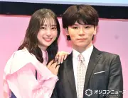 足立梨花、夫TATSUとの結婚3周年を報告 ウエディングフォト公開