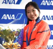 中井亜美、NiziUライブで“推し活”満喫「かわいすぎる」「まつ毛も完璧」と反響