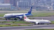 ANA・JAL、国内線採算悪化と国際競争激化で乱気流に直面