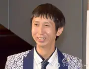 アンガールズ山根、11歳長女と「夜の踊り子」ダンス動画が話題 ファン「脚長い」「スタイル抜群」