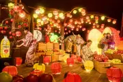 青森屋「じゃわめぐりんご祭り」9月1日開幕、りんご競り体験や2m灯篭が登場