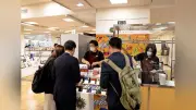 厳しい暑さ予想でお中元商戦、冷たい飲料やアイス拡充…市場縮小で「自分へのご褒美」提案も