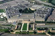 米国防総省本部が一部封鎖、危険物処理班が対応
