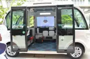 自動運転EVバス内でアバターが案内、NTT西日本など3社が提携