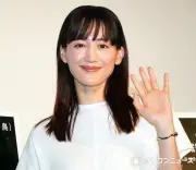 綾瀬はるか、映画『箱の中の羊』のレモン苗枯らすも『八重の桜』の桜は健在