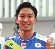 桃田賢斗、結婚式＆披露宴を報告 妻とのウエディング2ショット公開