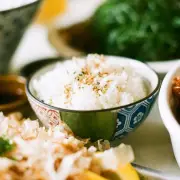 食べる順番を変えるだけで老化防止！「野菜→たんぱく質→糖質」が効果的