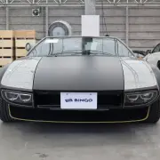 昭和のスーパーカーブームを象徴するデ・トマソ・パンテーラが東京のオークションに登場