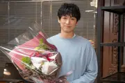 ディーン・フジオカ、『LOVED ONE』クランクアップに瀧内公美がサプライズ登場で感激