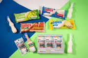 ファミマでパピコ2個購入で「パピコセーター」プレゼント、ラインソックス45周年デザイン