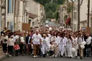 仏11歳女児殺害事件でレイプ判明、司法制度に怒り