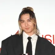 藤井風スタッフ、2年越し「しあわせベジカレー」賞味期限間近を異例告知で話題