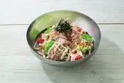 ガスト、34年前の創業当時メニュー「初代和風さらだうどん」を復刻
