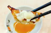 餃子の王将宝ヶ池店、日本一のメニュー数誇るオリジナル料理を実食レポート