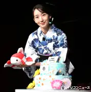 波瑠、浴衣姿で夏の楽しみ語る「食べ物ばっかり…」と照れ笑い アートアクアリウムイベントに登場
