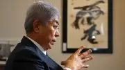 「売国」と590万回叩かれた岩屋毅議員が語るネットデマと民主主義の危機