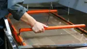 金箔を支える日本唯一の和紙「箔合紙」が消滅危機、後継者ゼロで年商3分の1に