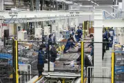 中国EV市場で日本車苦戦、BYDが販売台数でトップ3入り