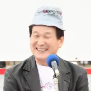 辛坊治郎、新車納車を報告「最高速350キロ」SNSで車種考察が過熱