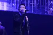 甲斐翔真、圧巻ミュージカルメドレー披露 Diosと共演アミューズ株主総会