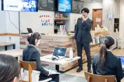 レバレジーズがAI面接体験会を開催、学生が公平さを評価