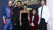 映画『マイケル』大ヒットも批評家は辛口評価、性的虐待疑惑を完全カット