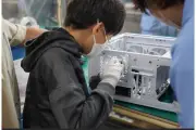 マウスコンピューター、飯山工場で親子PC組み立て教室を8月に開催