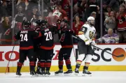 NHLハリケーンズ、スタンリーカップ制覇に王手 第5戦勝利で3勝2敗