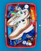 ナイキ『エアマックス95』“コンビニパック”7月11日発売、セブン‐イレブン＆ローソンカラー