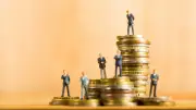お金が貯まる人は口座3つで十分、老後見据え「口座終活」を