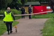 プーチン風刺のロシア人芸術家射殺は「政治的殺人」とポーランド首相