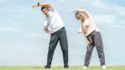 ラジオ体操の正しいやり方：肩こり改善から認知症リスク低減まで科学的に解説