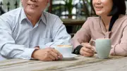 孤独な老後を避ける「聞き上手」になるコツ 精神科医がアドバイス