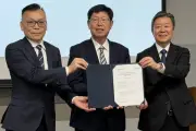 シャープと鴻海、新規事業創出で戦略的協業の覚書締結