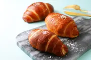 SNSで話題の塩パン専門店「SiOKUMA BAKERY」が福島県初出店、いわきエブリアに6月29日オープン