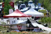 仏東部で小型機墜落、スカイダイビング初挑戦の看護師ら11人死亡