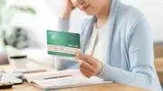 投資開始が1年遅れると30年後に損？50代からでも遅くない長期投資のすすめ