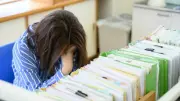 「家で挨拶しないのは学校のせい」肥大化する保護者要求に疲弊する教師たち